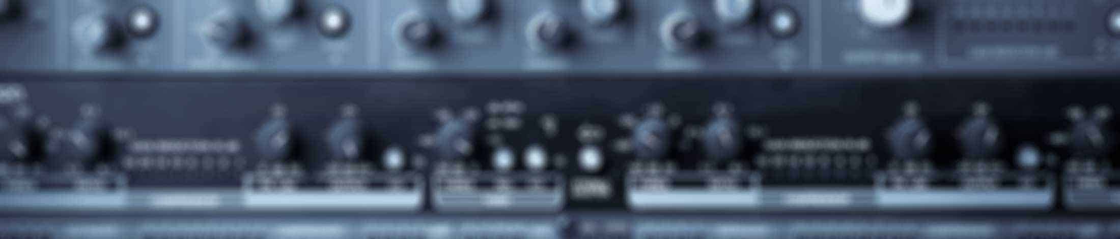 Buttonsinsoundstudio-blur2